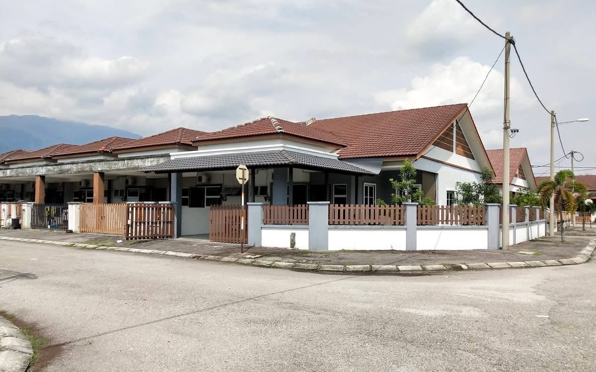 KAMPAR PUTRA Corner Single Storey Terrace House for SALE