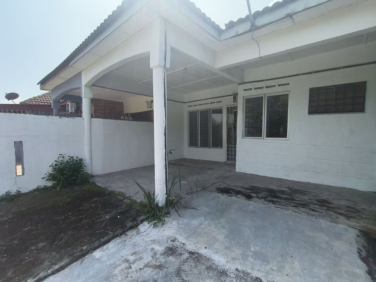 TERRACE HOUSE NEAR KLIA - Image 2