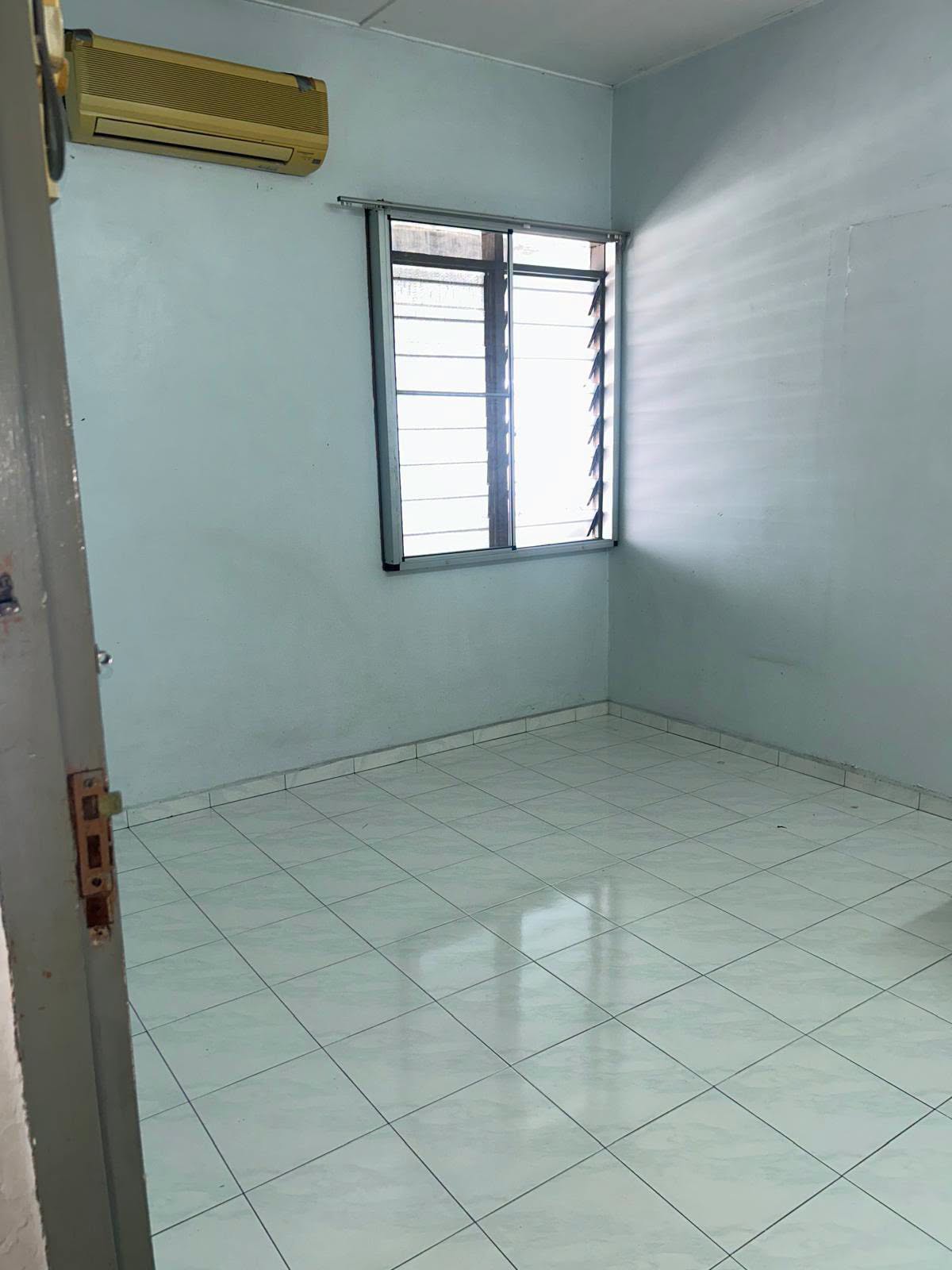 Tanjung Tualang Halaman Tualang Indah Single Storey Terrace House for Sale - Image 5