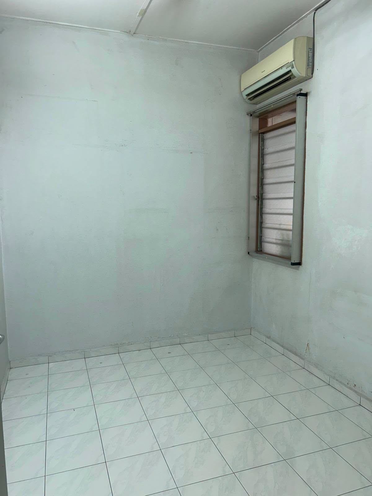 Tanjung Tualang Halaman Tualang Indah Single Storey Terrace House for Sale - Image 4