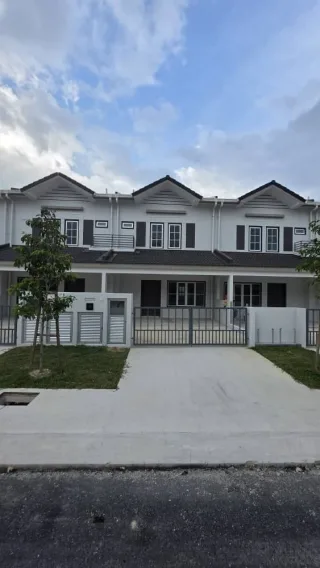 Front elevation of 2-storey terrace houses at M Senyum Salak Tinggi, Sepang