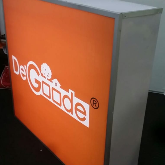 Deg Showroom